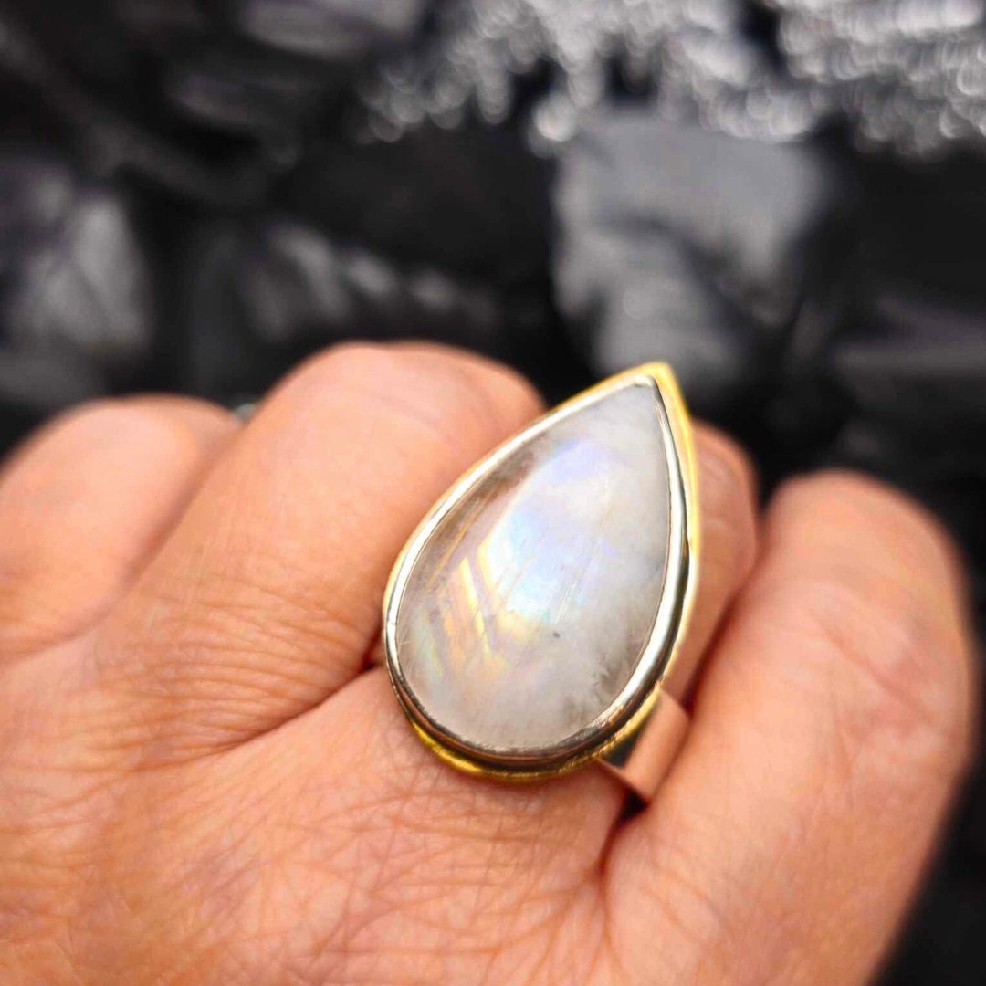 Full Moon Ring – Celestial Moonstone in Pure Silver for Wiccan Empowerment